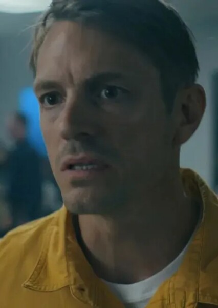 Joel Kinnaman photo