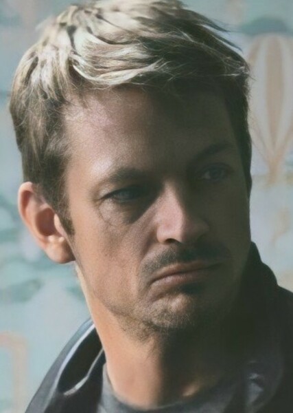 Joel Kinnaman photo
