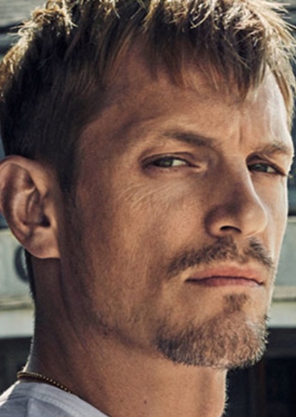 Joel Kinnaman photo