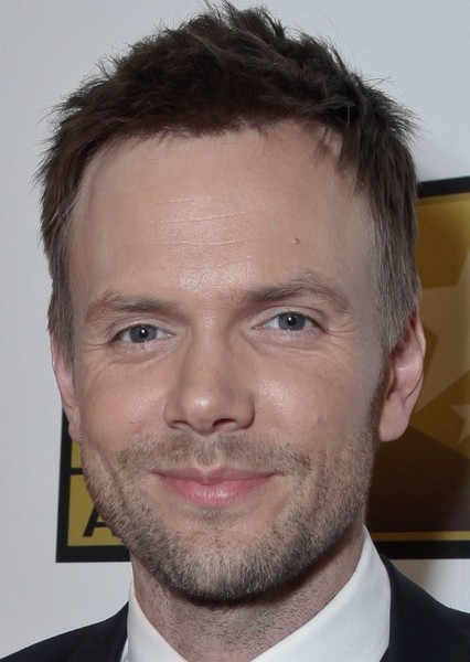 Joel McHale photo