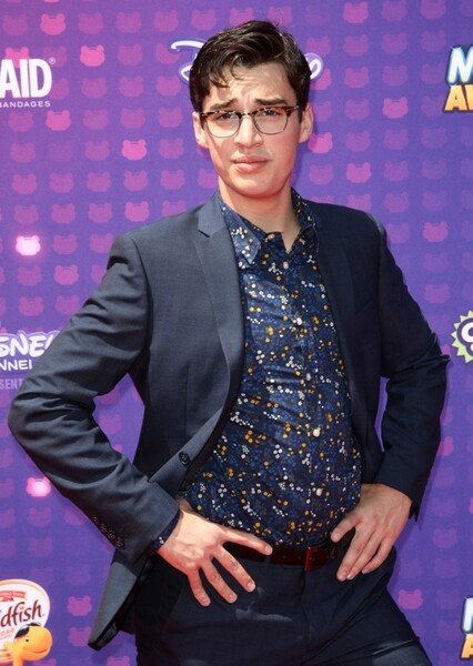 Joey Bragg