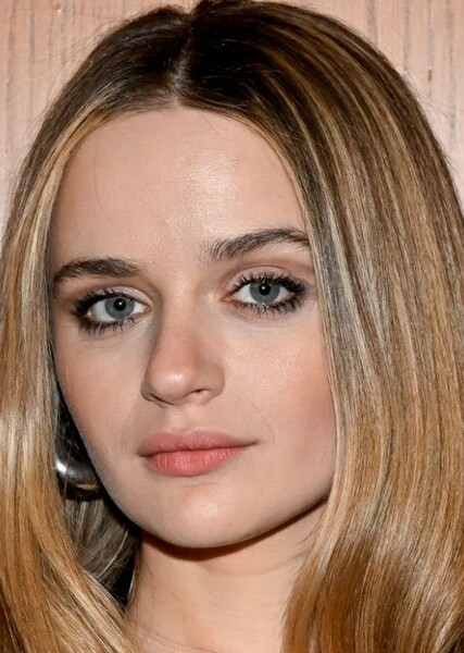 Joey King photo