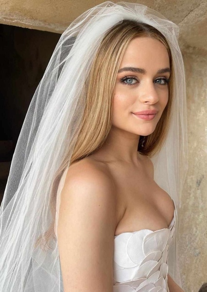 Joey King photo