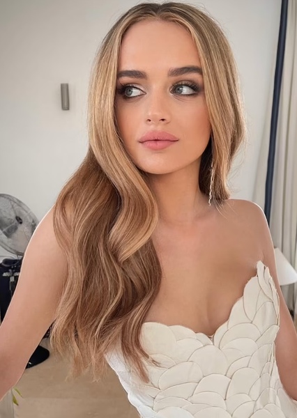 Joey King photo