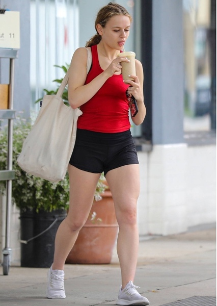 Joey King photo