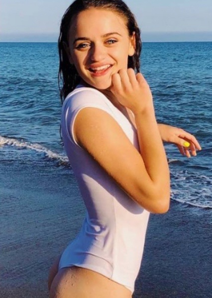 Joey King photo