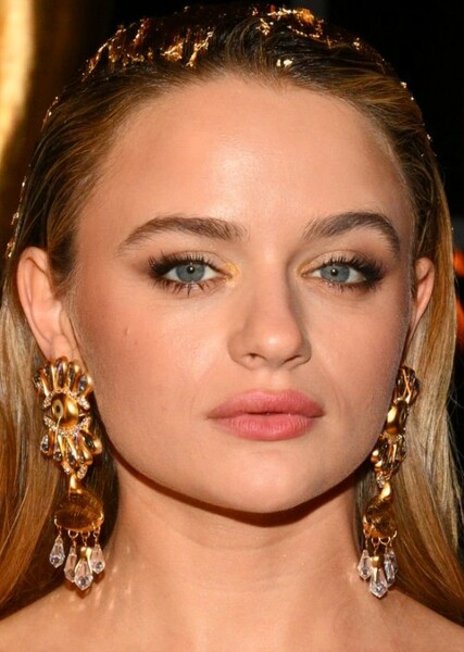 Joey King photo