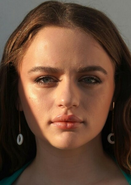 Joey King photo
