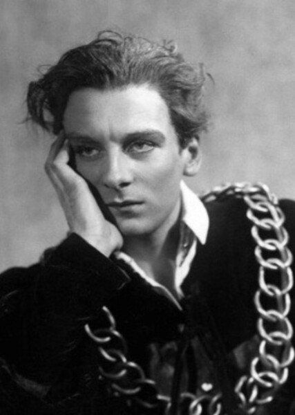 John Gielgud photo
