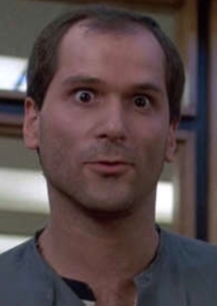 John Kapelos