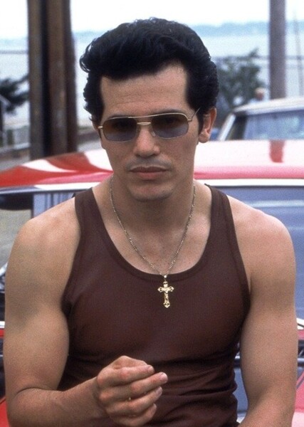 John Leguizamo photo