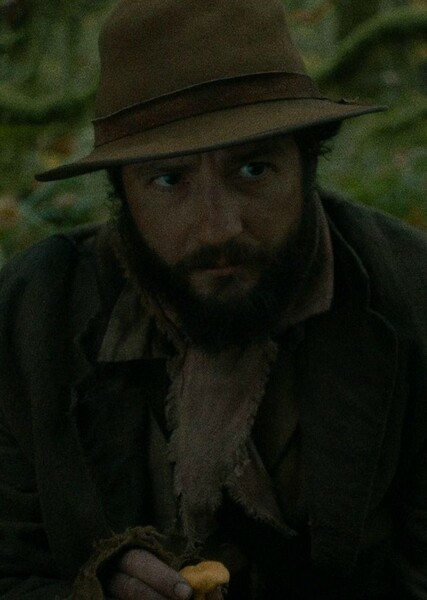 John Magaro photo
