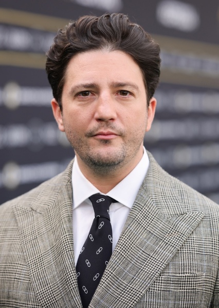 John Magaro photo