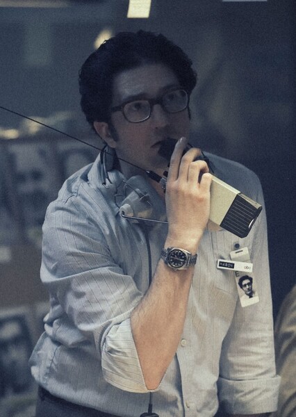 John Magaro photo