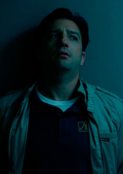 John Magaro photo
