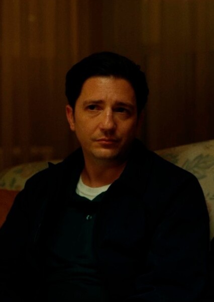 John Magaro photo