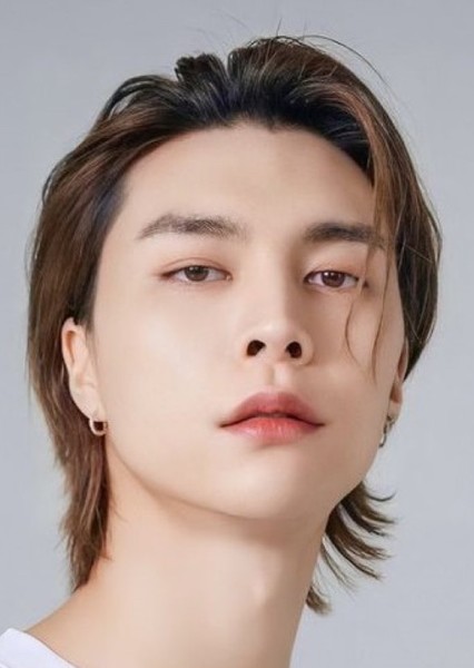 Johnny Suh photo
