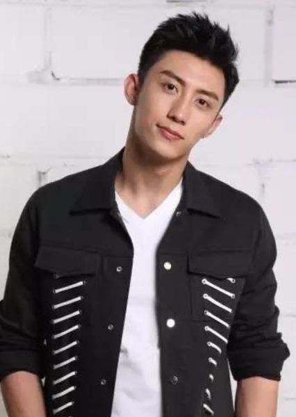 Johnny Huang photo