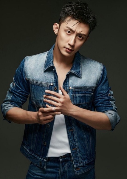 Johnny Huang photo