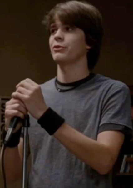 Johnny Simmons photo