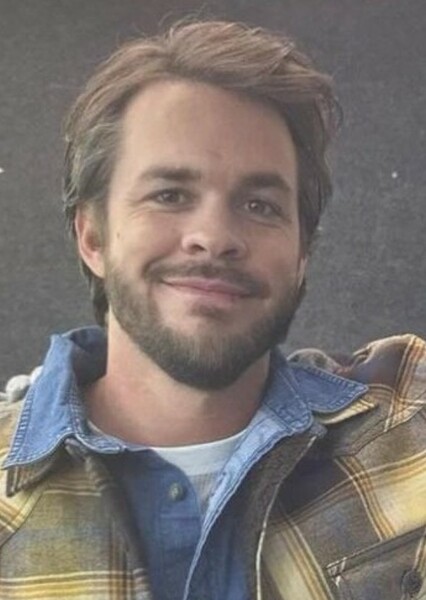 Johnny Simmons