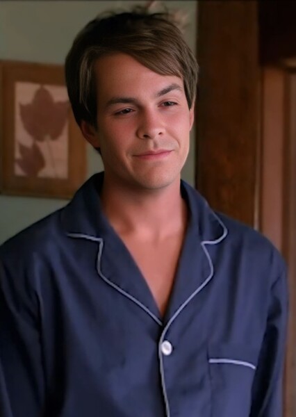 Johnny Simmons