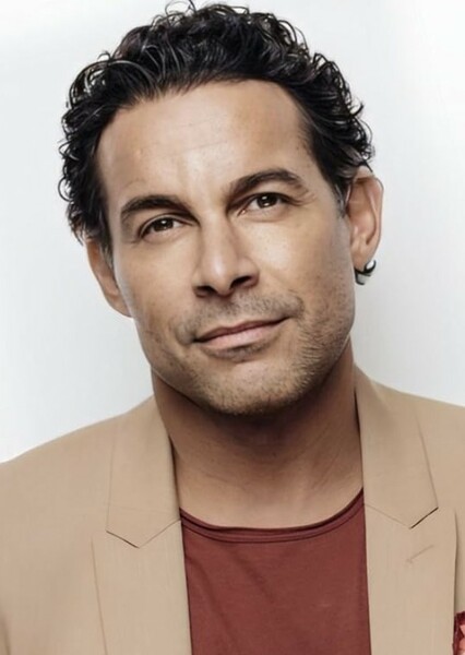 Jon Huertas photo