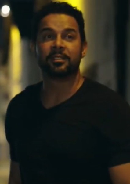 Jon Huertas photo
