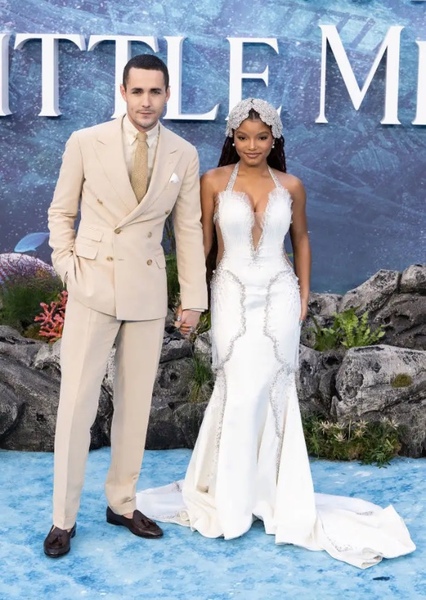 Jonah Hauer-King and Halle Bailey
