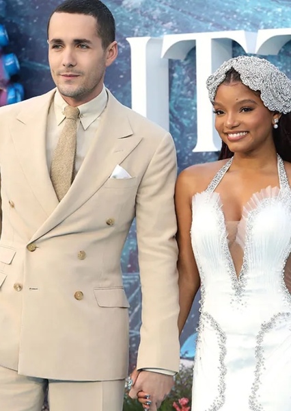 Jonah Hauer-King and Halle Bailey photo