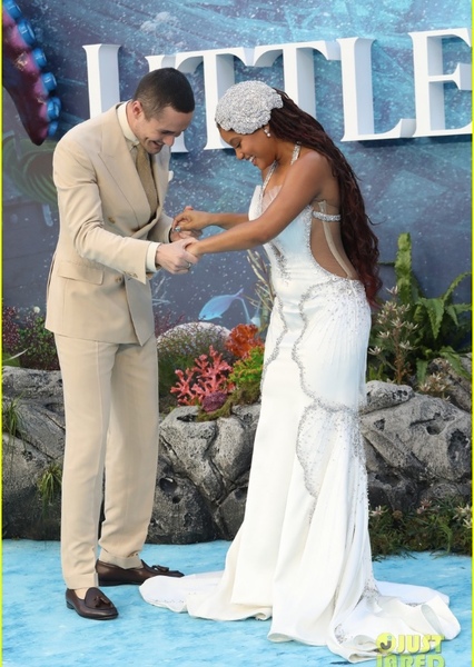 Jonah Hauer-King and Halle Bailey photo
