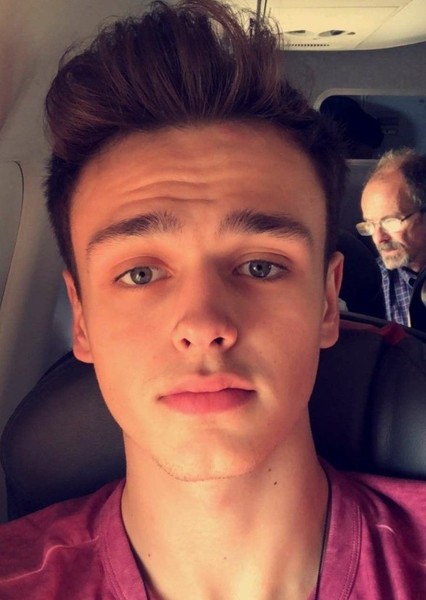 Jonah Marais photo