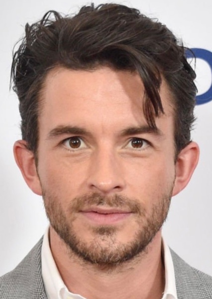 Jonathan Bailey photo
