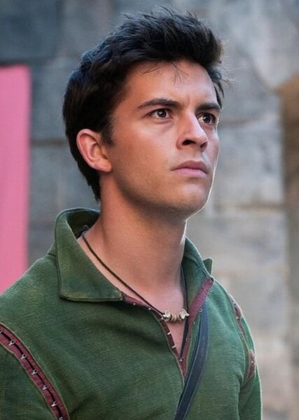 Jonathan Bailey photo