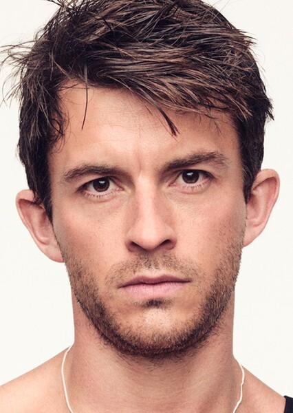 Jonathan Bailey photo