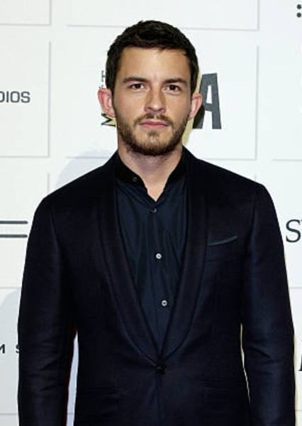 Jonathan Bailey photo
