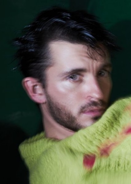 Jonathan Bailey photo