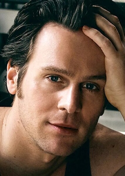 Jonathan Groff photo