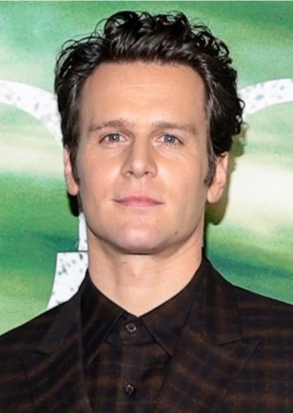 Jonathan Groff photo