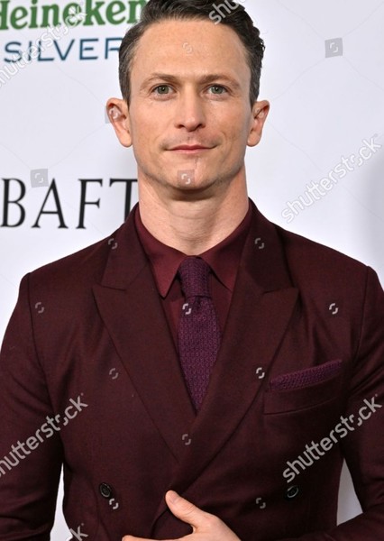 Jonathan Tucker photo