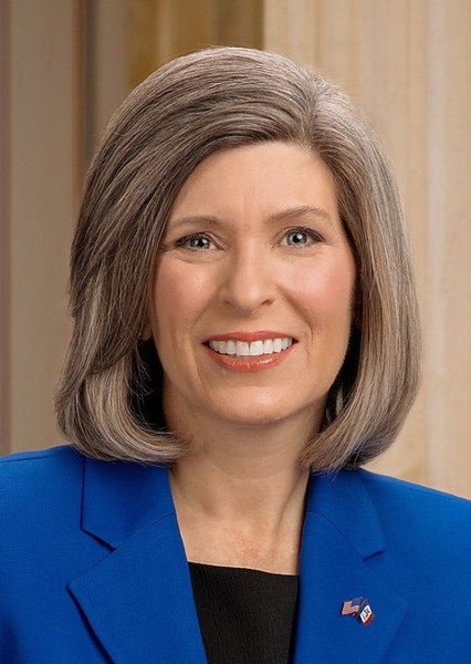 Joni Ernst photo