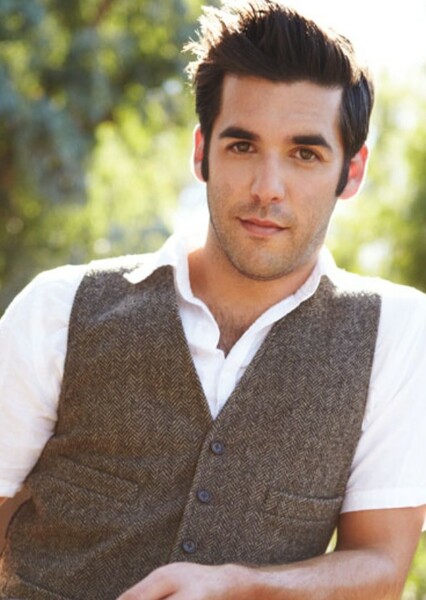 Jordan Bridges photo