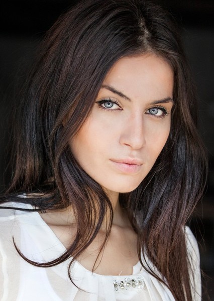 Jordana Lajoie photo