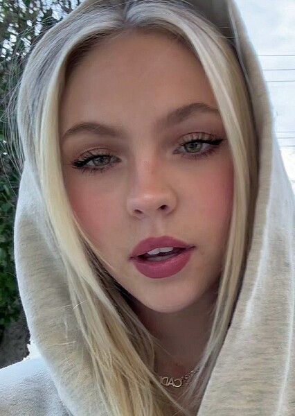 Jordyn Jones photo