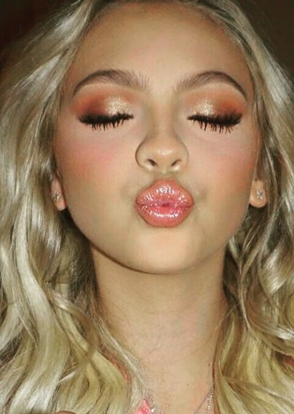 Jordyn Jones photo