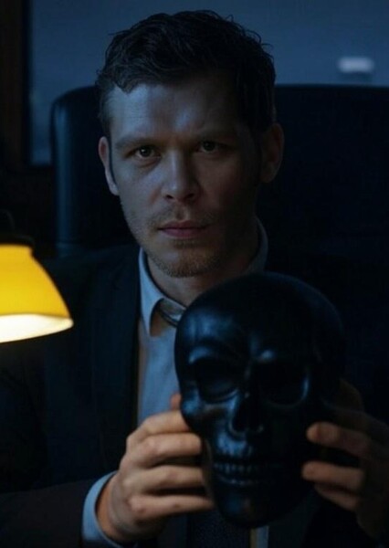 Joseph Morgan photo