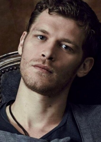 Joseph Morgan photo