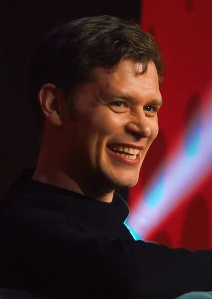 Joseph Morgan photo