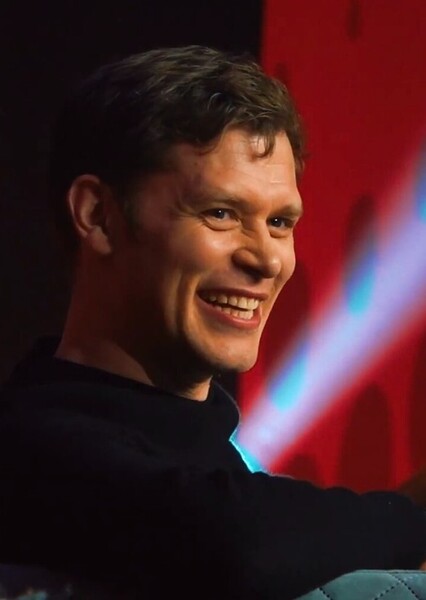 Joseph Morgan photo