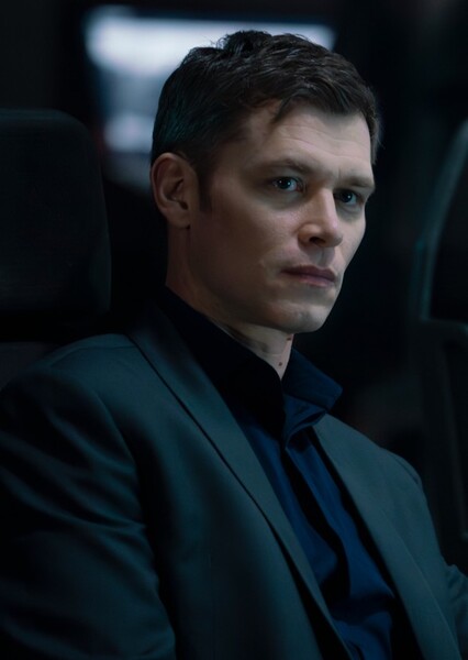 Joseph Morgan photo